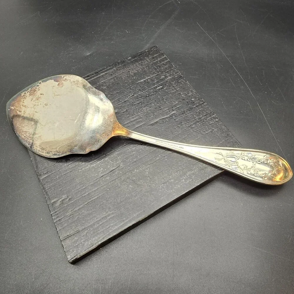 Vintage Stratford Silverplate Pie Server With Ornate Floral Handle Design HS269